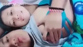 စလောင်းဖုံးချင်းတီးမယ့် စော်နှစ်ပွေ – Myanmar Lesbian Couple Boob Sucking And Pussy Finger Fuck
