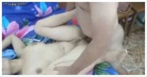 ဖြူဖြူဖောင်းဖောင်းလေး ပေါင်ကိုကားနေအောင်ပေးတာ ဘဲကြီးကလည်းလိုးချက်ဘဲ