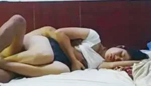 ကြိတ်ပြီးခံမယ်ဆိုတဲ့ မြန်မာမလေး