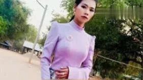 မျက်နှာပေါ်အပန်းခံရတဲ့ ရခိုင်သူ